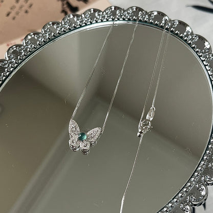 【蝶舞翠韵 Butterflies Dancing with Emerald Charm】