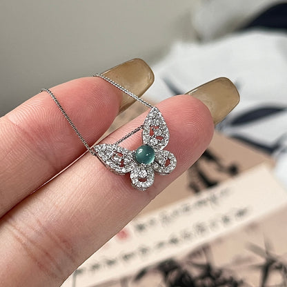 【蝶舞翠韵 Butterflies Dancing with Emerald Charm】