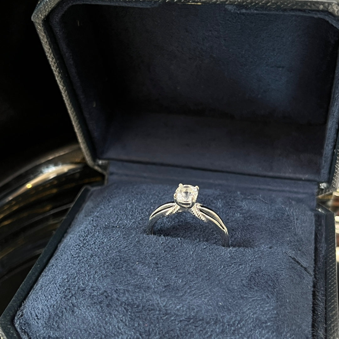 【莹澈华环 Luminous Crystal Ring】