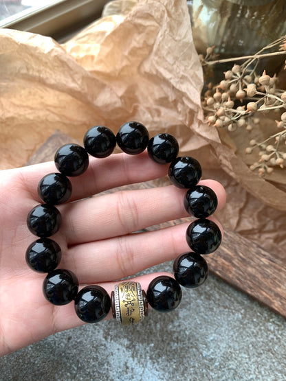 【黑曜护佑 Obsidian Amulet】
